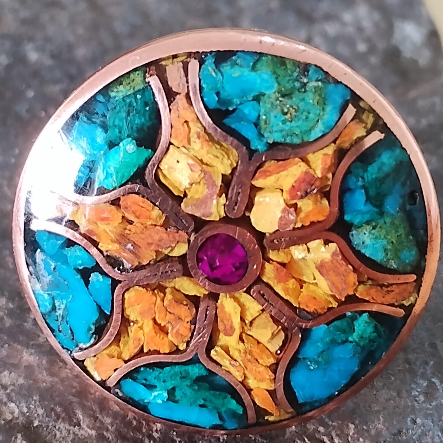 ANILLO MANDALA  |  Turquesa, Oropimente, Sugilita